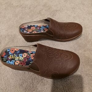 Alegria By PG Lite New Shoes Cloggs Size 40 Or Size 9